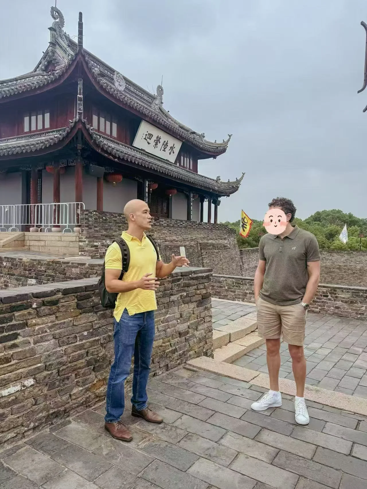 Arthur one-to-one with a client